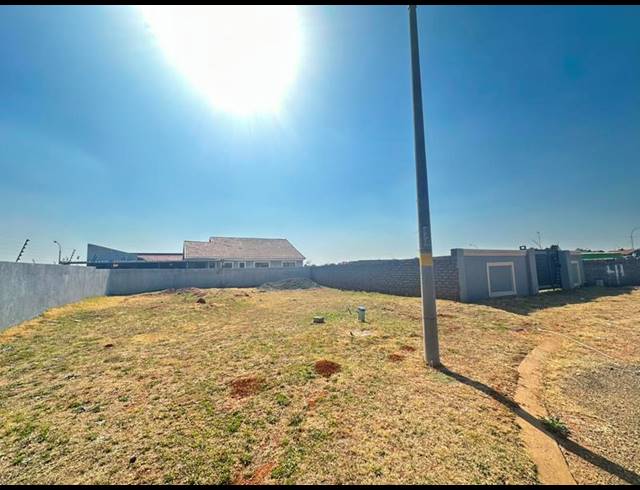 LAND FOR SALE IN VILLA LIZA